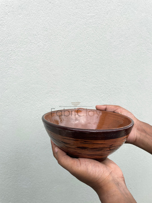 Ceramic serving bowl (Tableware)