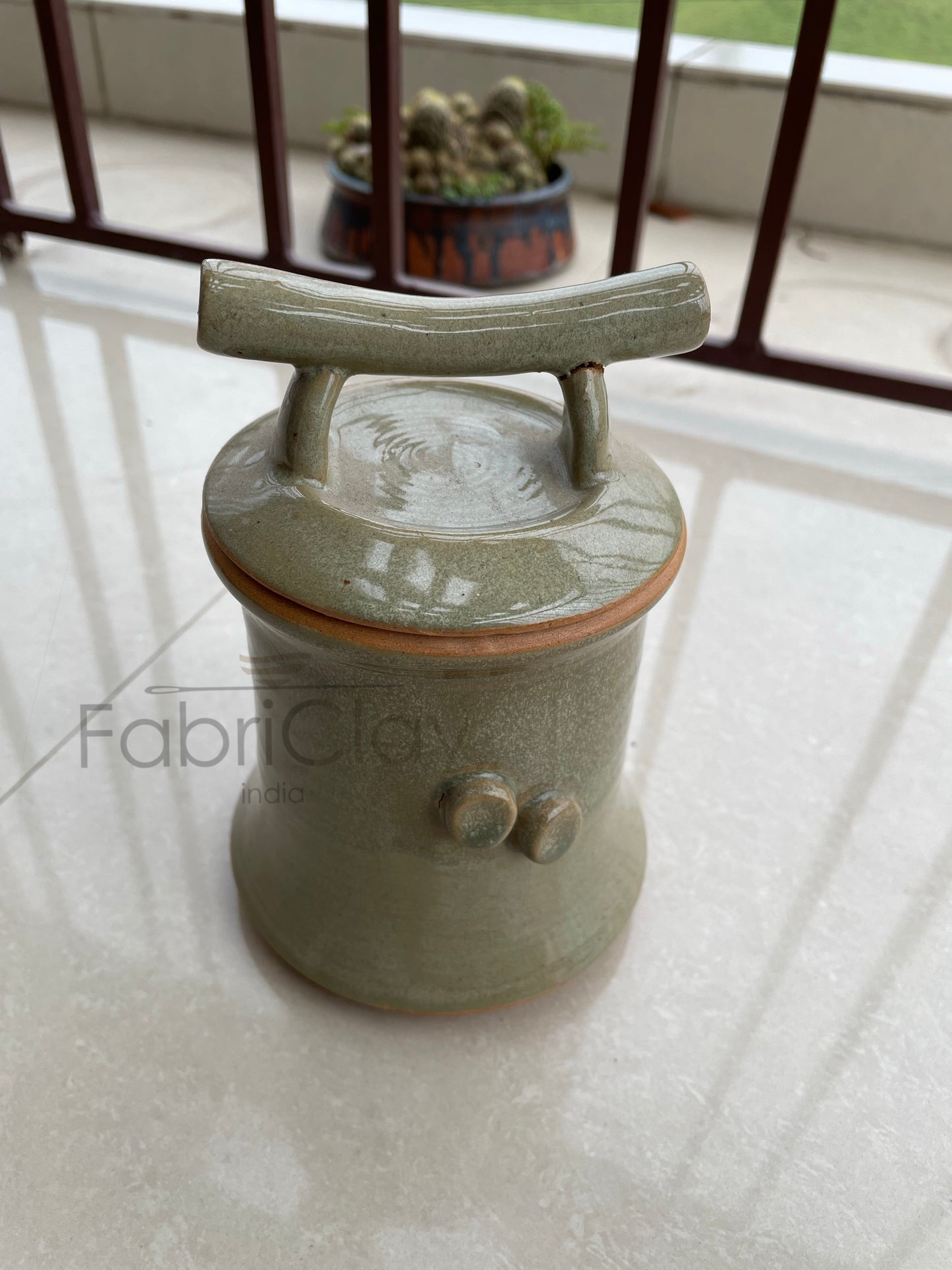 Stoneware kitchen container